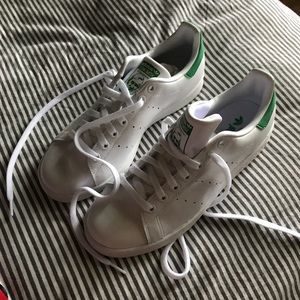 ADIDAS Stan Smith ©️ Green & White BRAND NEW